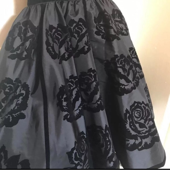 Betsey Johnson Crushed velvet roses skater flare - Picture 3 of 6